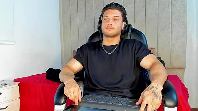 jeicob gagnon online show from 10/03/25, 06:59