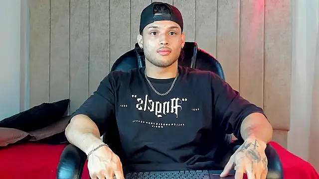 jeicob gagnon online show from 09/30/25, 05:46