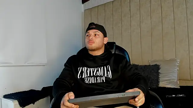 jeicob gagnon online show from 10/08/25, 07:10