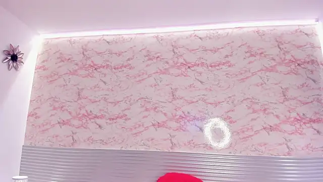 Snapshot of Camiilaa_C chatting on 12/02/25, 11:45 Camiilaa C online show from 12/02/25, 11:45