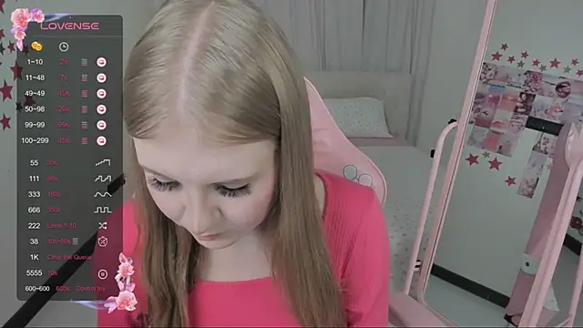 Snapshot of Miss_Esmiie chatting on 01/17/25, 04:17 Miss Esmiie online show from 01/17/25, 04:17