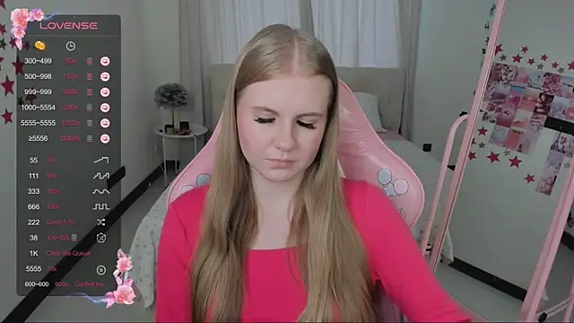 Snapshot of Miss_Esmiie chatting on 01/17/25, 10:22 Miss Esmiie online show from 01/17/25, 10:22