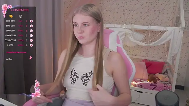 Snapshot of Miss_Esmiie chatting on 01/03/25, 07:16 Miss Esmiie online show from 01/03/25, 07:16