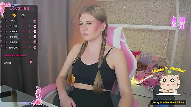 Snapshot of Miss_Esmiie chatting on 01/12/25, 07:11 Miss Esmiie online show from 01/12/25, 07:11