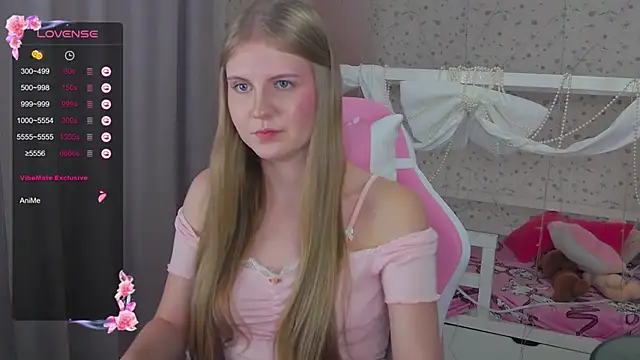 Snapshot of Miss_Esmiie chatting on 12/31/24, 07:10 Miss Esmiie online show from 12/31/24, 07:10