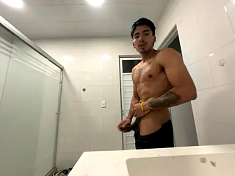 GIOOOO568 online show from 11/03/25, 07:24