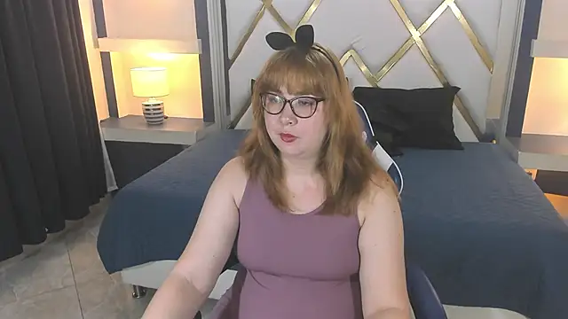 chloe prg online show from 12/17/25, 01:38