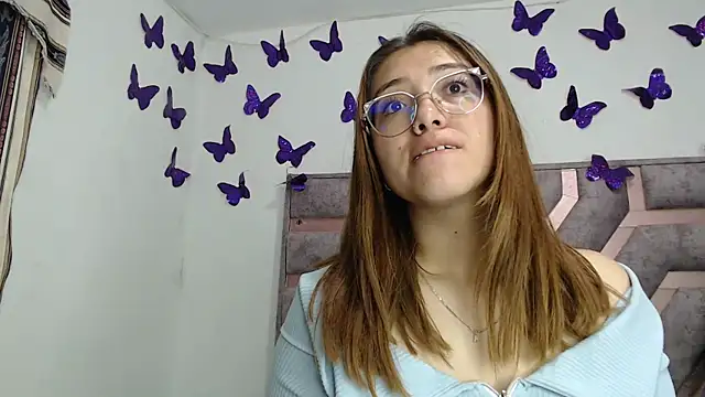 Snapshot of Anny_Fox- chatting on 12/05/25, 03:49 Anny Fox- online show from 12/05/25, 03:49