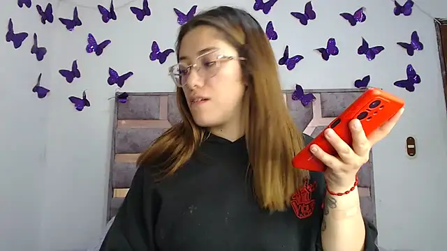 Anny Fox- online show from 12/20/25, 04:37