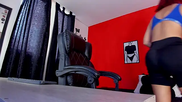 Snapshot of Keiny-Rave chatting on 10/15/25, 12:13 Keiny-Rave online show from 10/15/25, 12:13