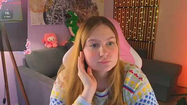 Snapshot of Ellie_Wellie chatting on 03/05/25, 02:56 Ellie Wellie online show from 03/05/25, 02:56