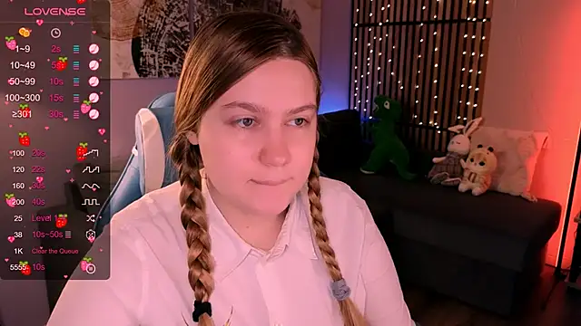 Snapshot of Ellie_Wellie chatting on 09/21/25, 08:25 Ellie Wellie online show from 09/21/25, 08:25