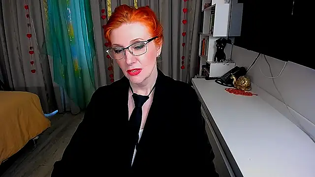 Snapshot of Fire-Fox-One chatting on 04/22/26, 04:25 Fire-Fox-One online show from 04/22/26, 04:25