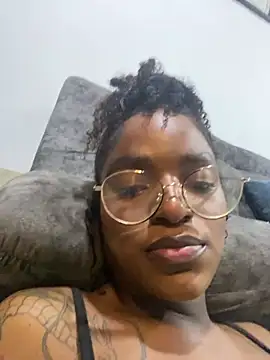 Snapshot of Zizi-campbel chatting on 02/20/25, 11:32 Zizi-campbel online show from 02/20/25, 11:32