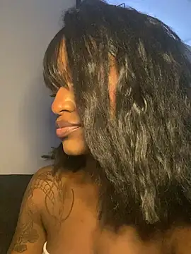 Snapshot of Zizi-campbel chatting on 02/03/25, 12:04 Zizi-campbel online show from 02/03/25, 12:04