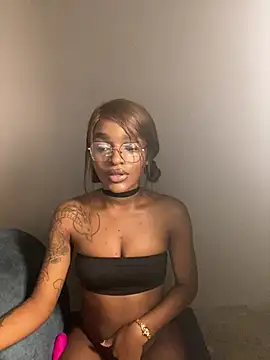 Zizi-campbel online show from 01/19/26, 09:57