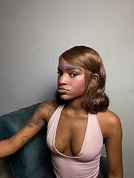 Zizi-campbel online show from 02/02/26, 11:20