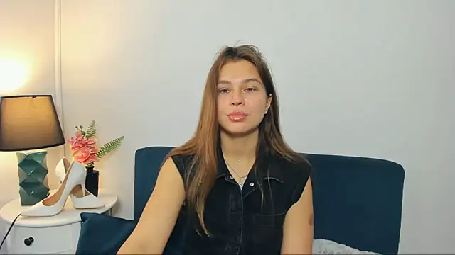 Snapshot of CamilaAmazing chatting on 09/18/25, 06:05 CamilaAmazing online show from 09/18/25, 06:05