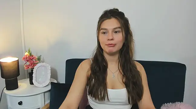 Snapshot of CamilaAmazing chatting on 02/18/25, 10:14 CamilaAmazing online show from 02/18/25, 10:14
