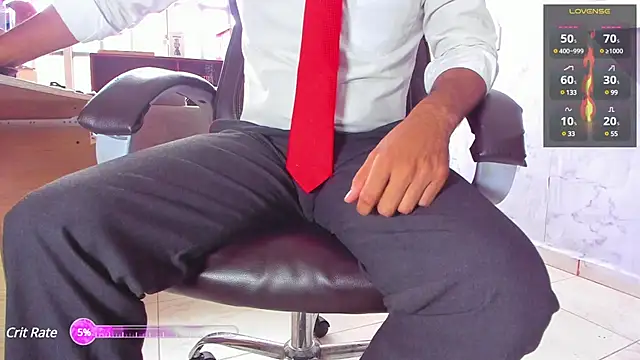 Snapshot of Hideintheoffice chatting on 03/12/25, 04:35 Hideintheoffice online show from 03/12/25, 04:35