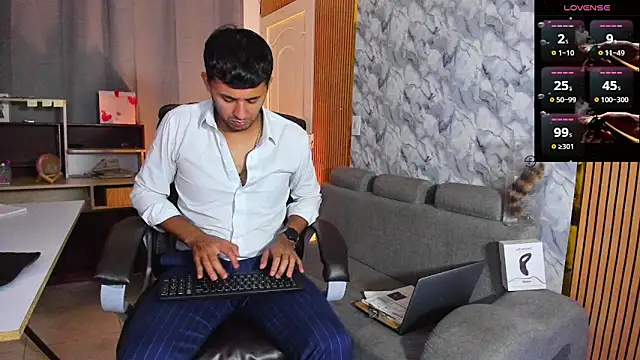 Hideintheoffice online show from 02/14/26, 03:51