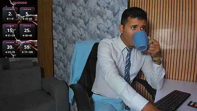 Hideintheoffice online show from 12/15/25, 09:59