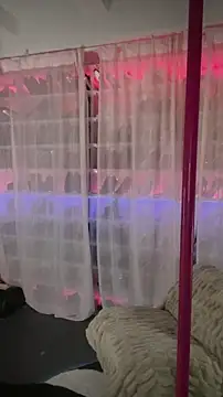 baobaomiqi linger online show from 11/29/25, 02:12