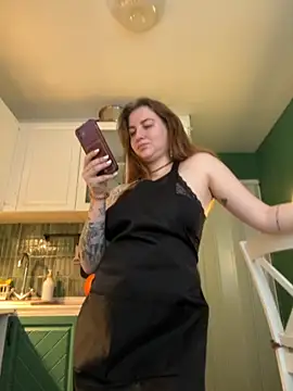 MayaMystic online show from 10/31/25, 01:08