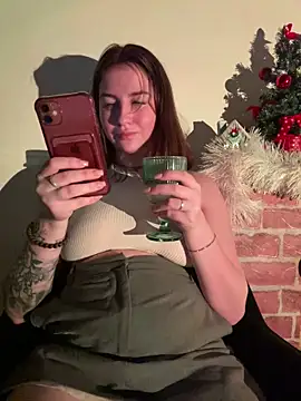 MayaMystic online show from 12/17/25, 01:27