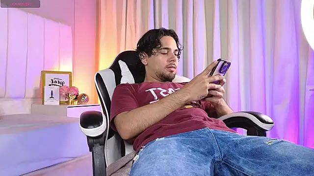 Snapshot of Samir_bear chatting on 01/15/26, 12:52 Samir bear online show from 01/15/26, 12:52