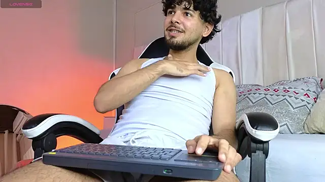 Samir bear online show from 10/30/25, 12:47