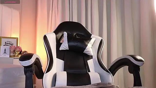 Snapshot of Samir_bear chatting on 01/12/26, 07:42 Samir bear online show from 01/12/26, 07:42