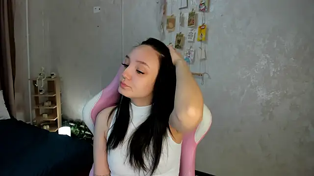 Cheryl  Brown online show from 11/10/25, 01:43