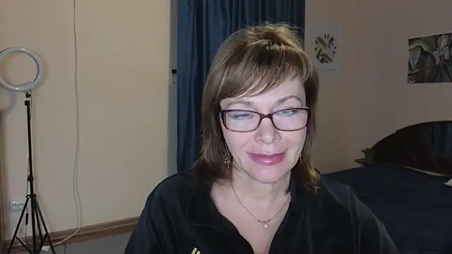 Miss Moren online show from 11/17/25, 12:20