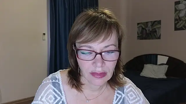 Miss Moren online show from 11/26/25, 05:07