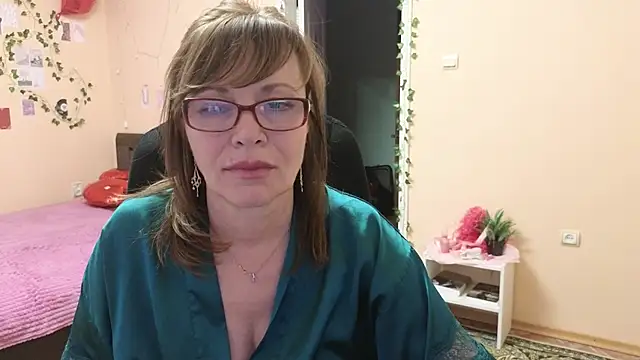 Miss Moren online show from 03/31/26, 03:58