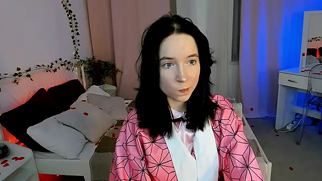 lilithlunna online show from 11/09/25, 09:52