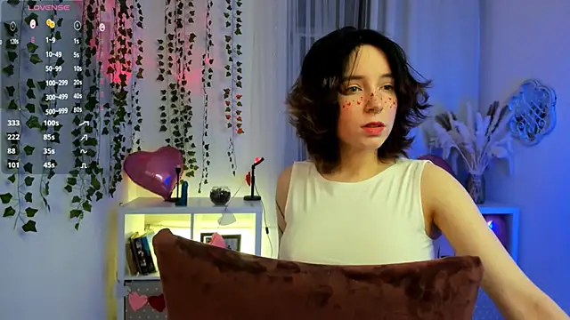 lilithlunna online show from 02/15/25, 10:00