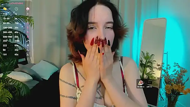 lilithlunna online show from 03/08/25, 10:24