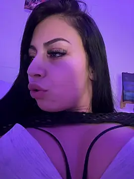 Snapshot of Miss_Maria21 chatting on 03/13/25, 03:00 Miss Maria21 online show from 03/13/25, 03:00