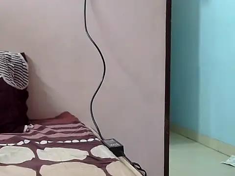 Snapshot of Housewife12 chatting on 11/16/25, 08:30 Housewife12 online show from 11/16/25, 08:30