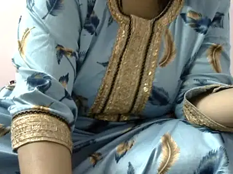 Snapshot of Housewife12 chatting on 03/07/25, 07:16 Housewife12 online show from 03/07/25, 07:16