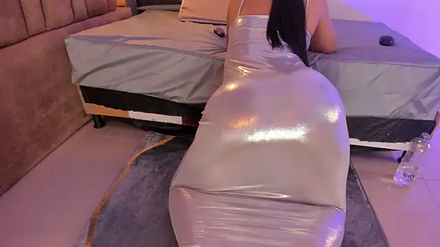 Snapshot of victoriaroyce1 chatting on 11/30/25, 03:46 victoriaroyce1 online show from 11/30/25, 03:46