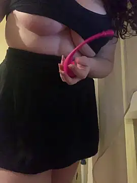 Snapshot of boobsiekattie chatting on 12/23/24, 06:15 boobsiekattie online show from 12/23/24, 06:15