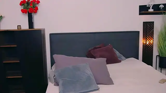 Lia Benini online show from 02/25/26, 03:23