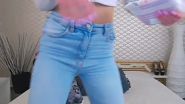 Lia Benini online show from 03/02/26, 01:29