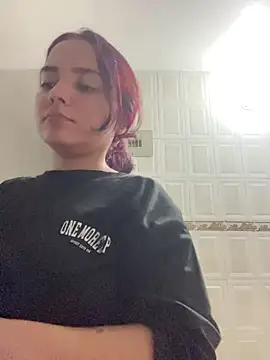 Snapshot of Ema_kraus chatting on 03/18/26, 12:25 Ema kraus online show from 03/18/26, 12:25