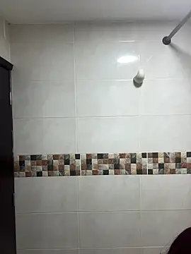 Snapshot of Ema_kraus chatting on 04/10/26, 01:56 Ema kraus online show from 04/10/26, 01:56