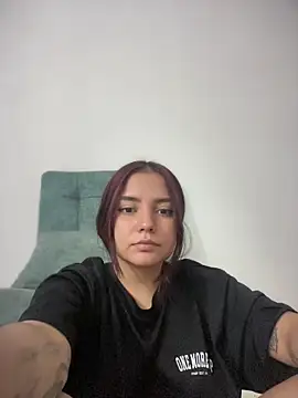 Ema kraus online show from 04/26/26, 01:25