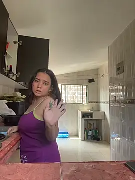 Snapshot of Ema_kraus chatting on 03/01/26, 06:19 Ema kraus online show from 03/01/26, 06:19